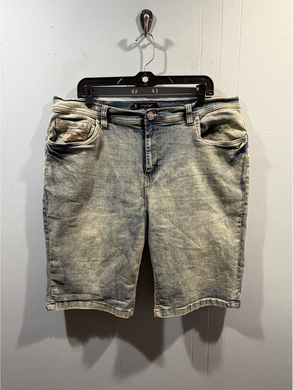 Mens Abstract One Jean Short Size 40W Bleached Blue